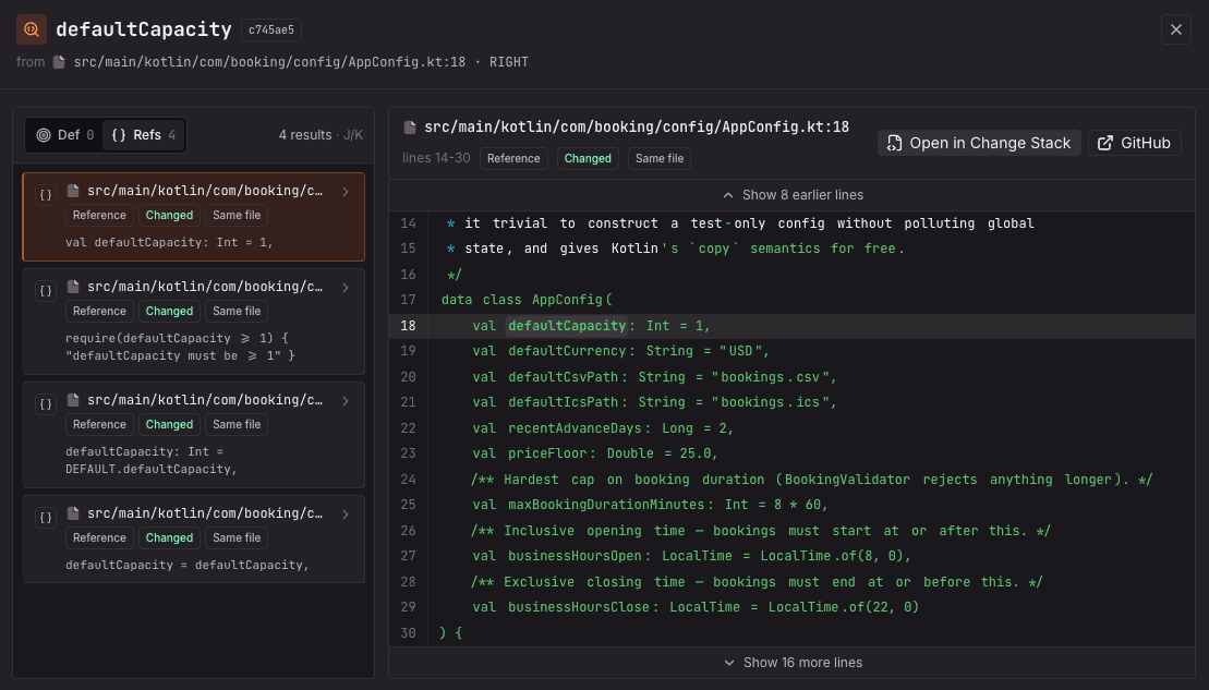 Kotlin 설정 파일의 diff 뷰가 강조된 변경 사항과 함께 표시된 코드 에디터 화면